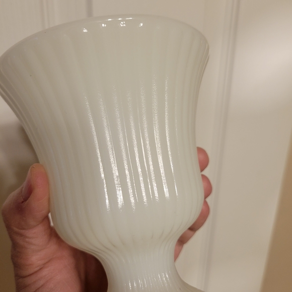 Vintage E.O. Brody Milk Glass Pedestal Vase ~ M7000 ~ Cleveland, OH ~ 1960s - Picture 14 of 14